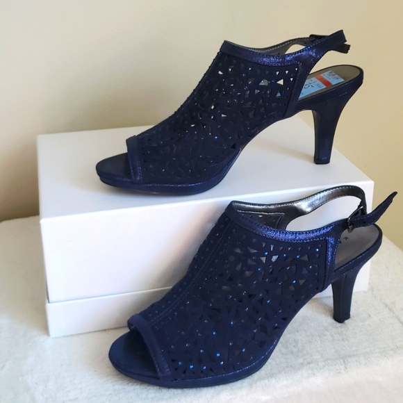 Sling Back Cut Out Navy Shoe with Rhinestones NWT - Picture 1 of 8